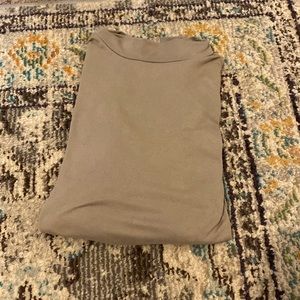 Grey fitted turtle neck